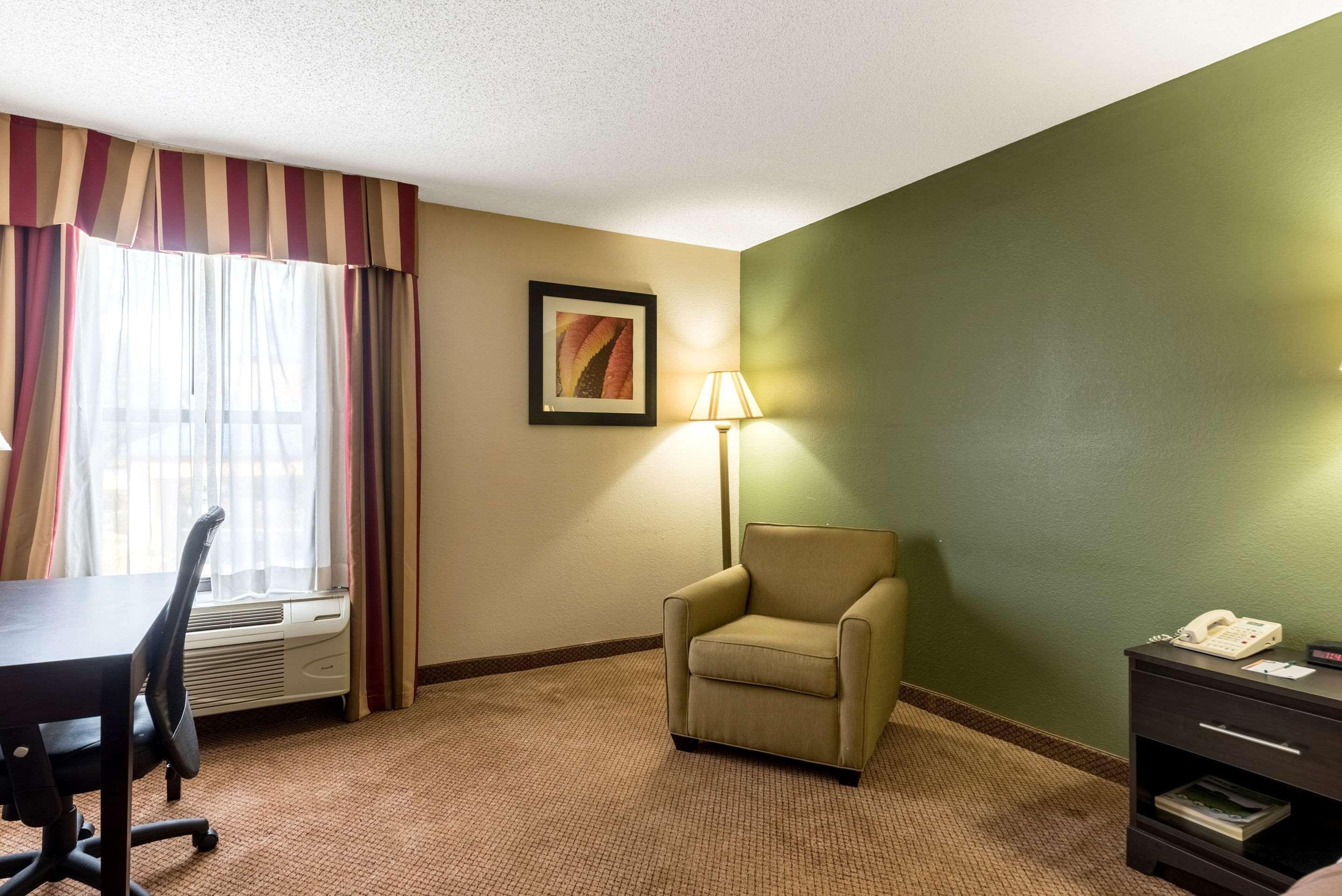 Quality Inn & Suites Clemmons I-40 Zewnętrze zdjęcie