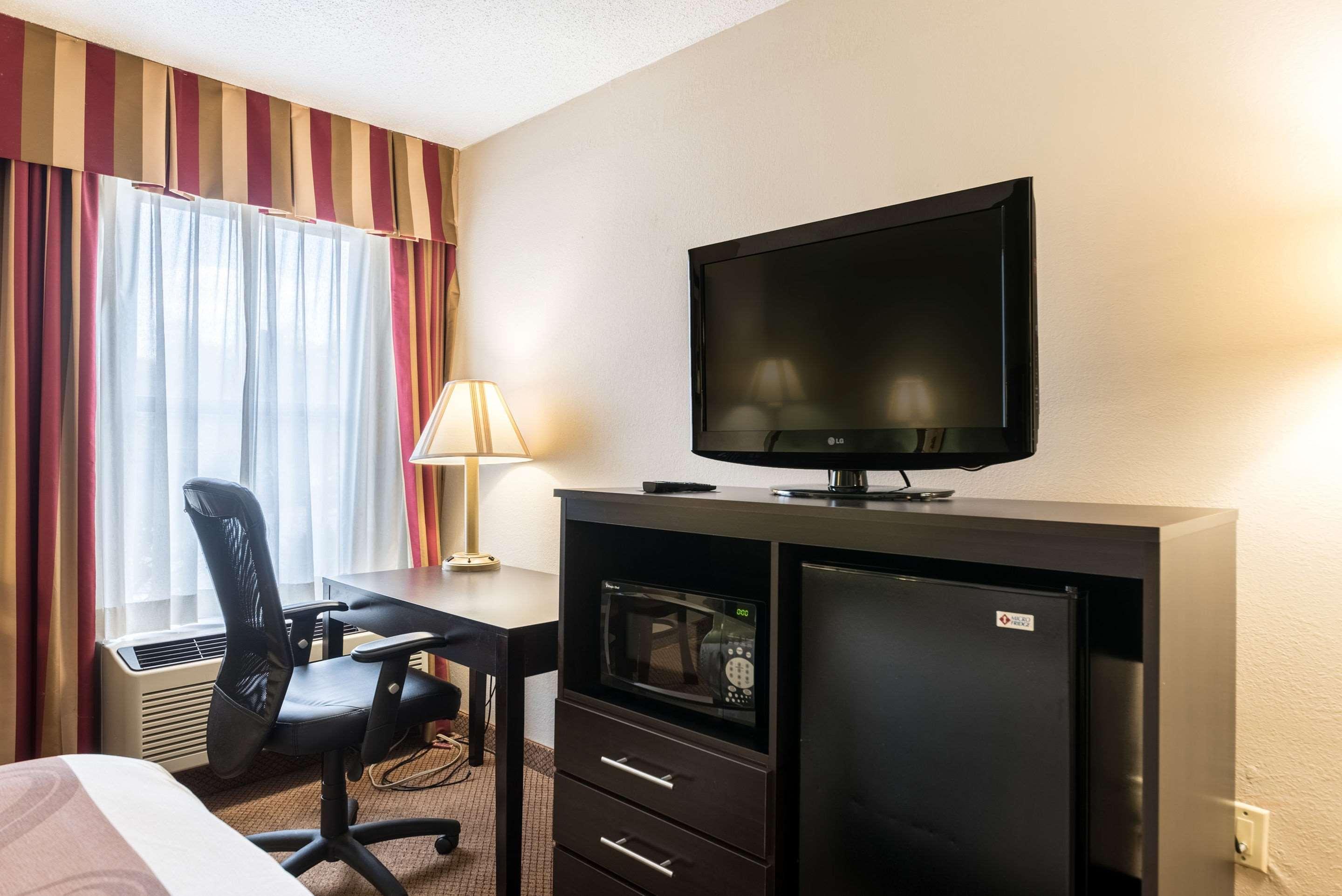 Quality Inn & Suites Clemmons I-40 Zewnętrze zdjęcie