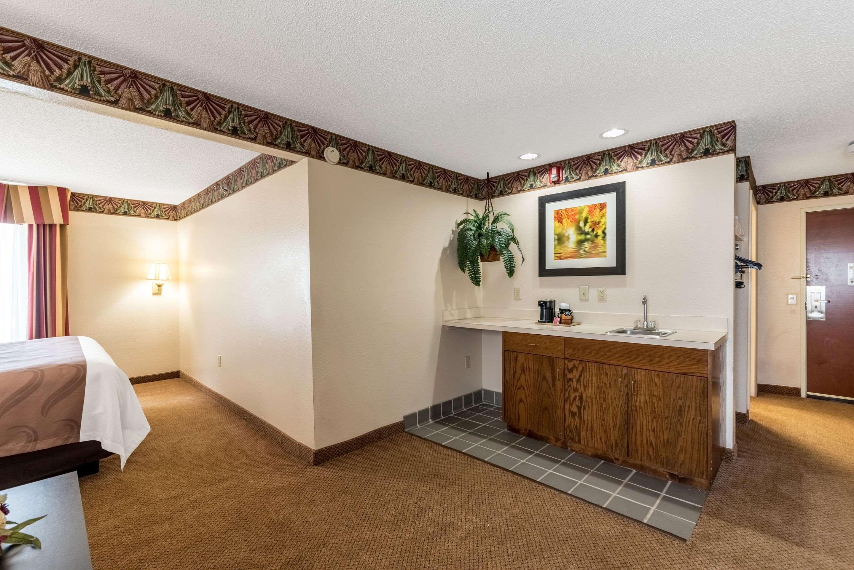 Quality Inn & Suites Clemmons I-40 Zewnętrze zdjęcie