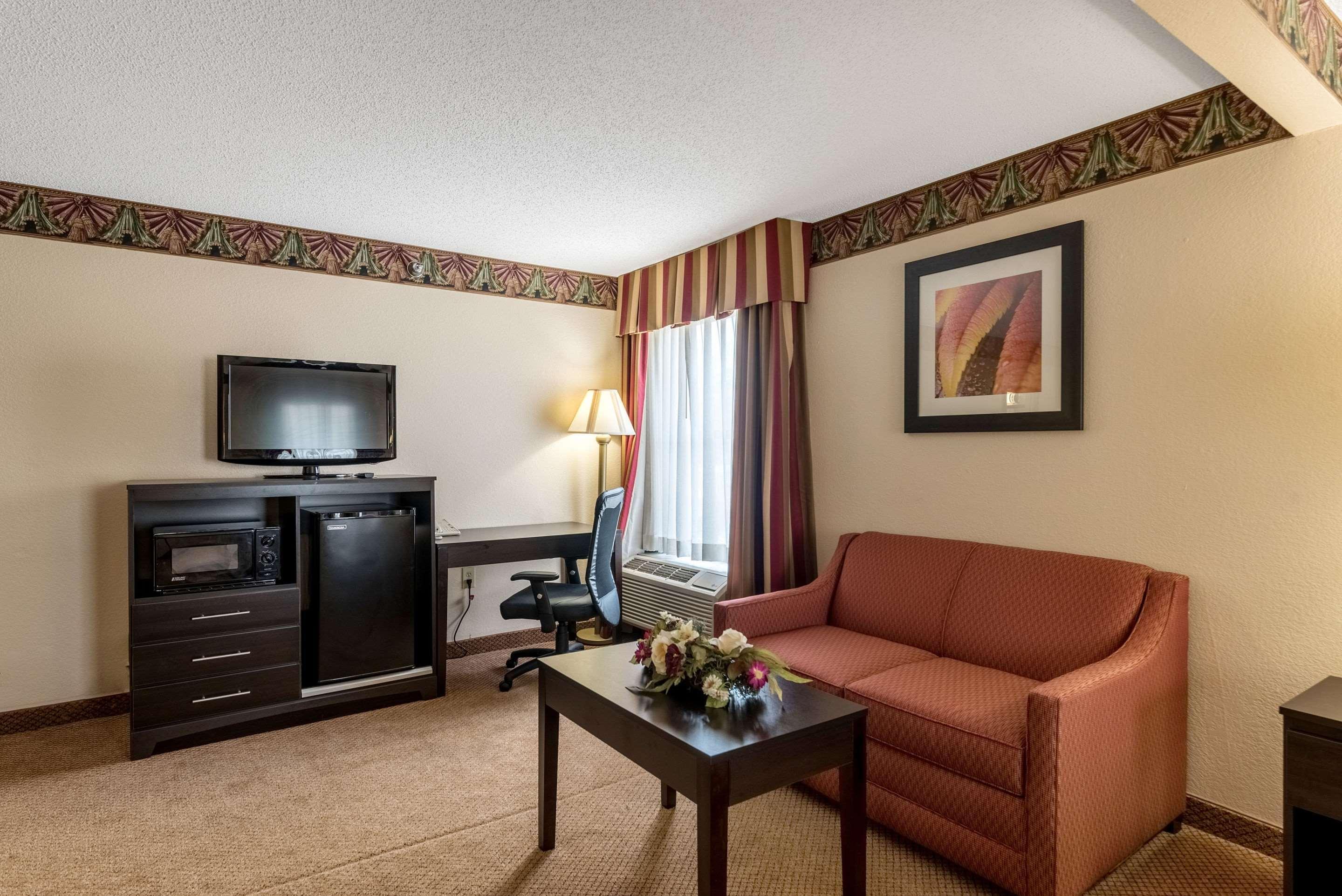 Quality Inn & Suites Clemmons I-40 Zewnętrze zdjęcie