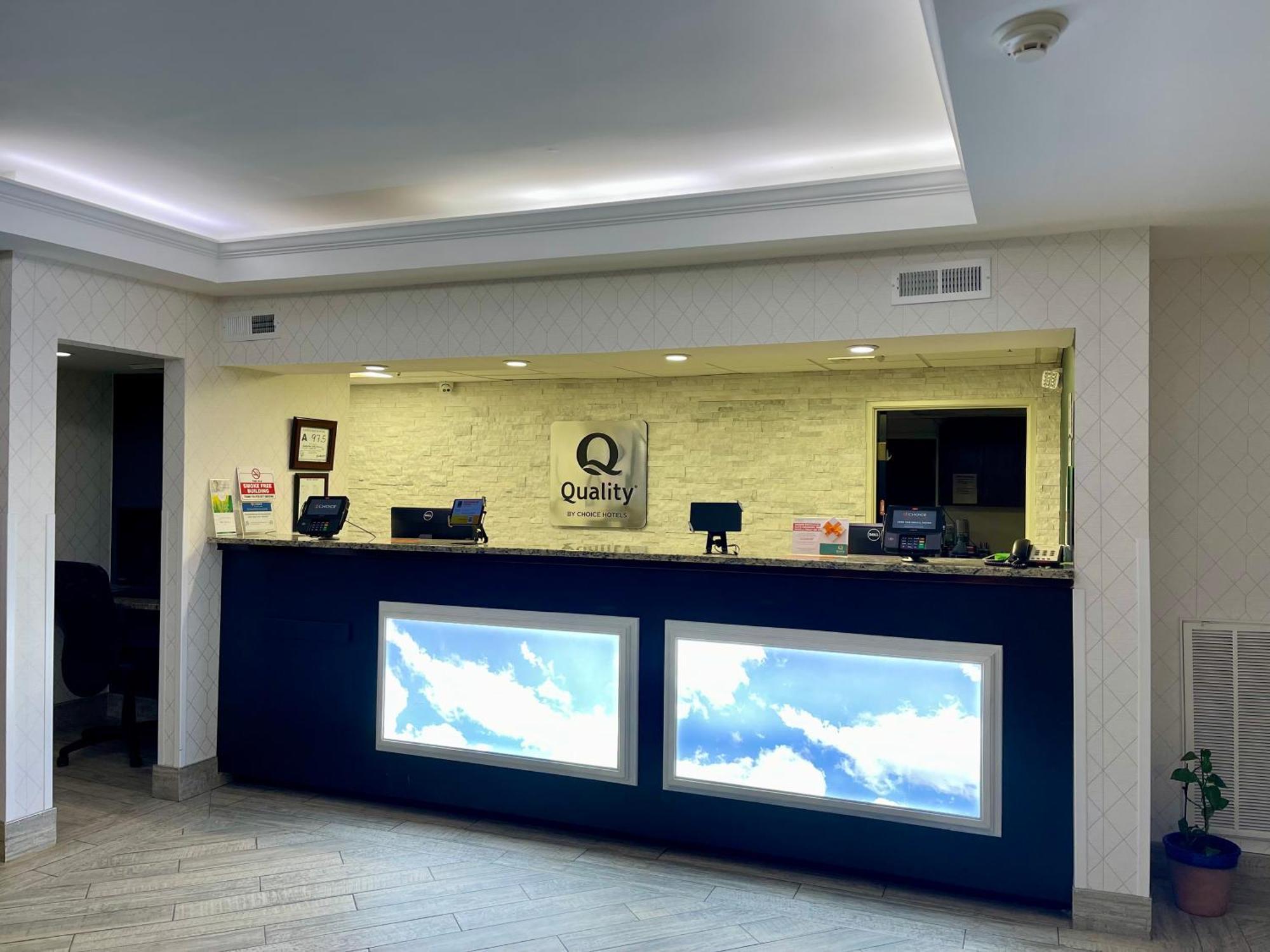 Quality Inn & Suites Clemmons I-40 Zewnętrze zdjęcie
